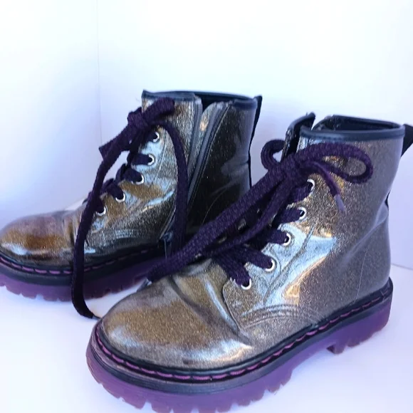 steve madden youth size combat boots